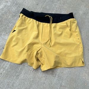 Ten Thousand 5” Interval Short - Sz L